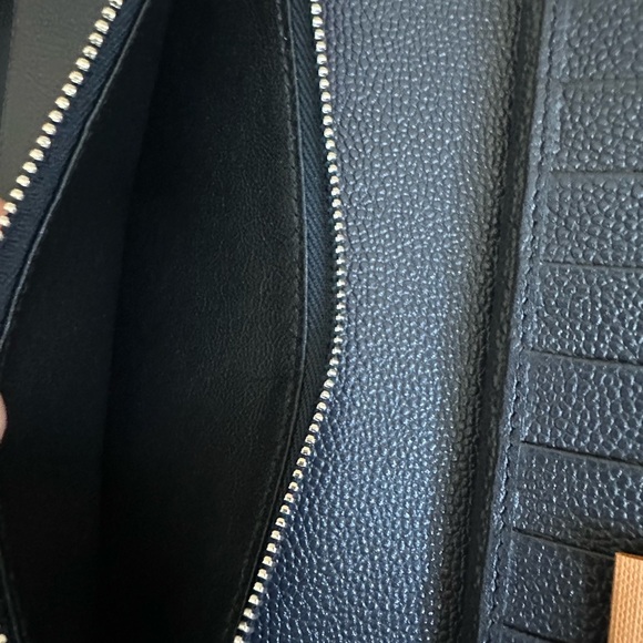 Tod’s men’s/ women’s wallet navy leather - Picture 9 of 17